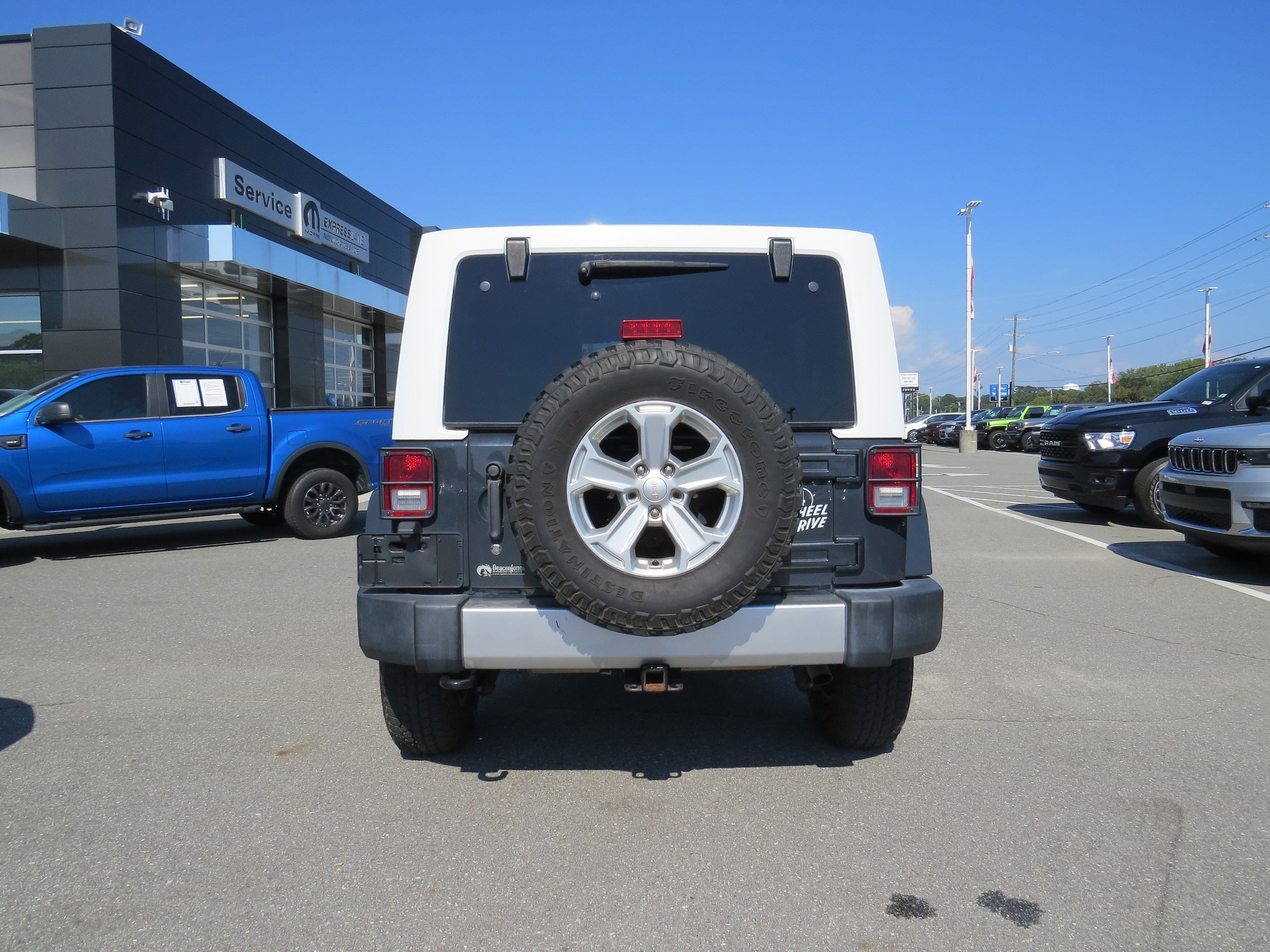 2017 Jeep Wrangler Unlimited Sahara 4x4