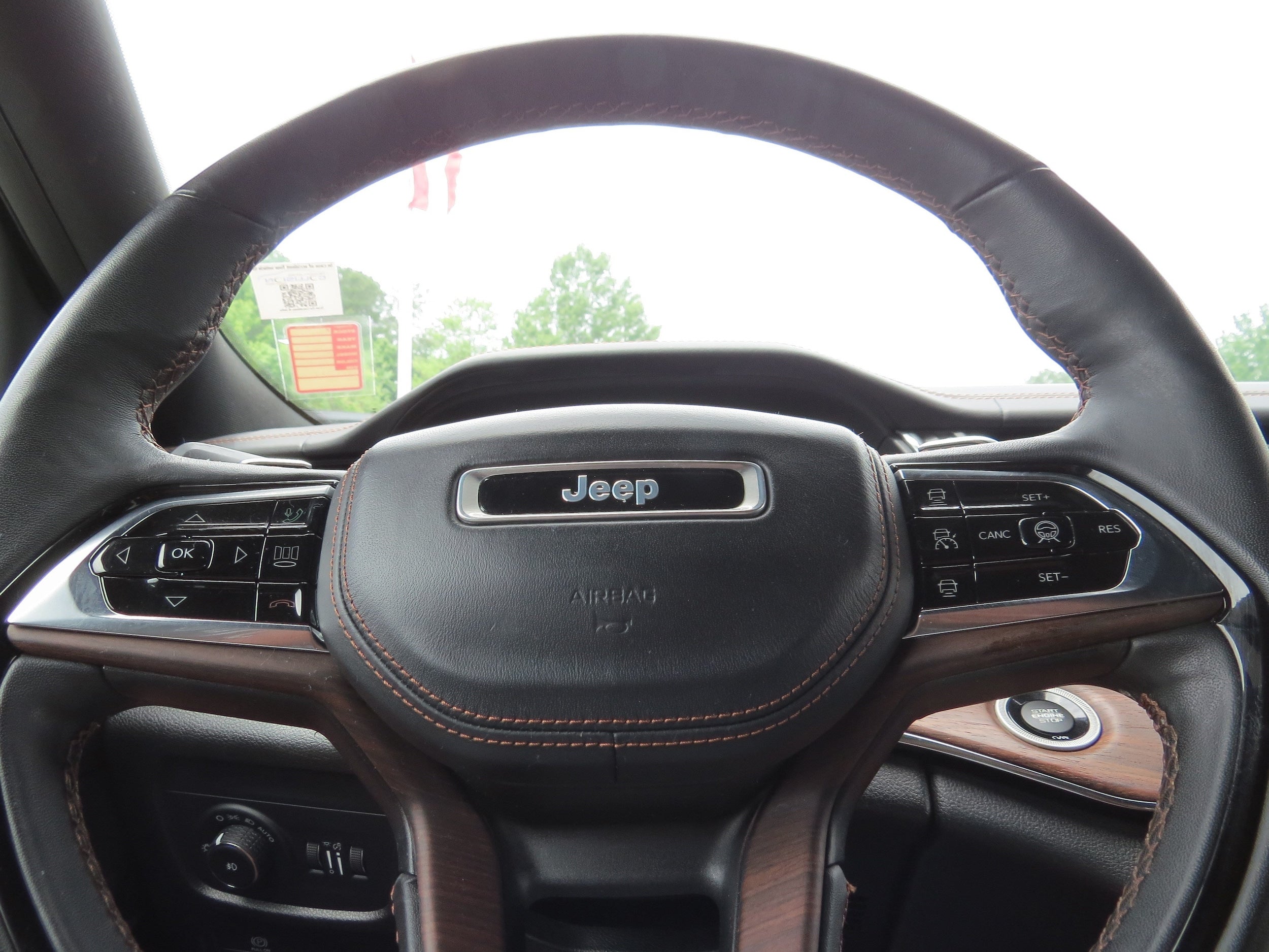 2023 Jeep Grand Cherokee Summit