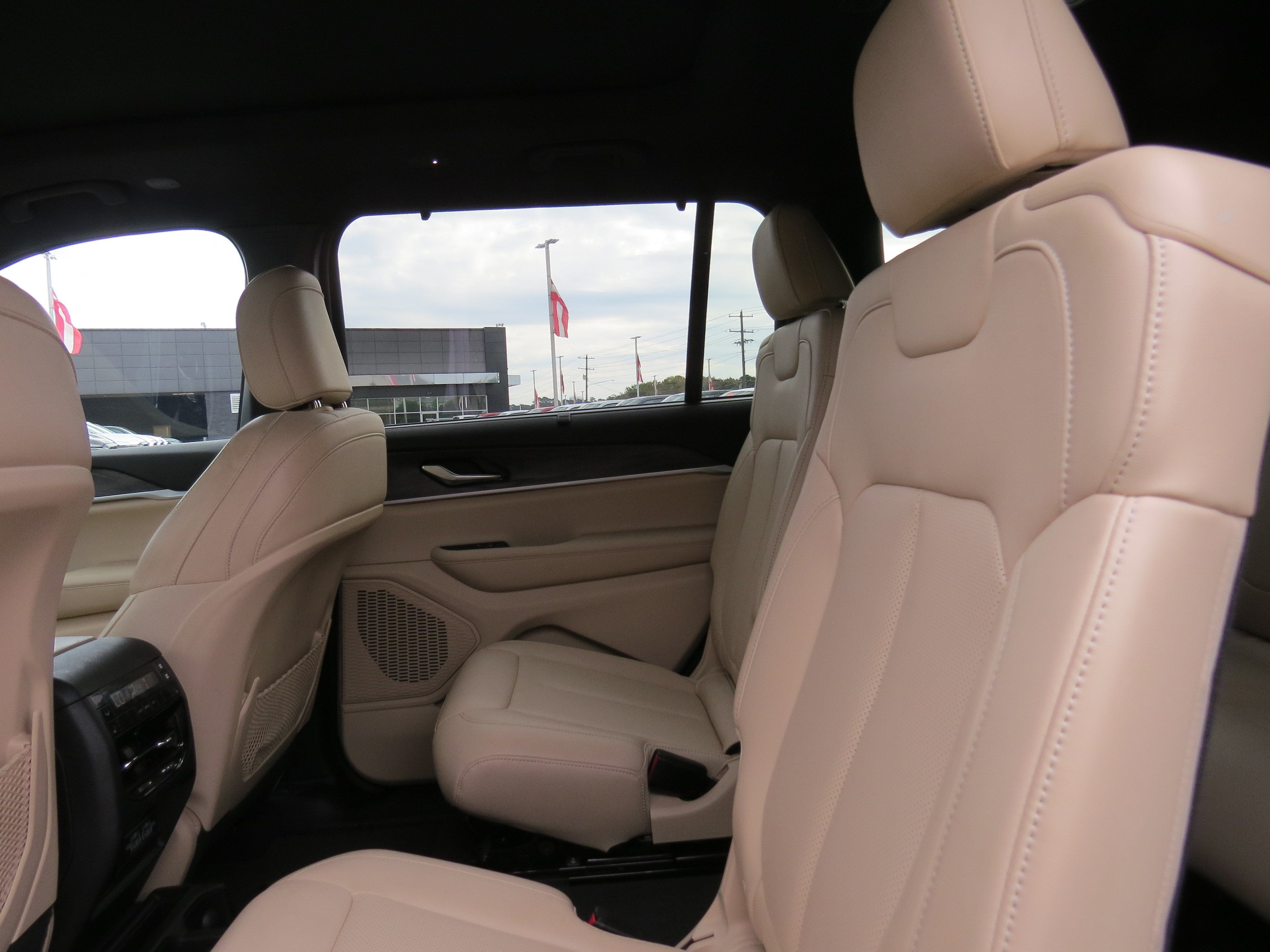 2023 Jeep Grand Cherokee L L Limited