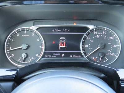 2024 Nissan Pathfinder SV