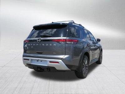 2022 Nissan Pathfinder SL
